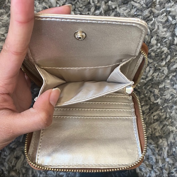 ‼️SOLD‼️ Guess Compact Wallet - Picture 3 of 8